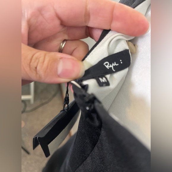 NWT Anthropologie Ryu Black Chiffon 3D flowers with Jewels Mini Shift Dress M - Picture 4 of 9